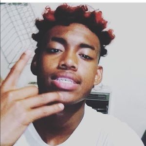 Meet your Posher, Avery